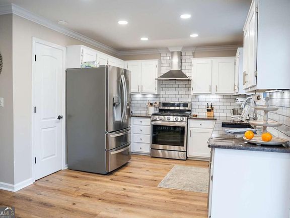 3rd image of 3689 N Sharon Church Rd