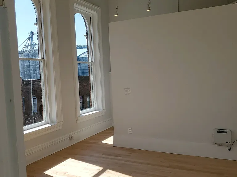 W Washington St — Photo 16