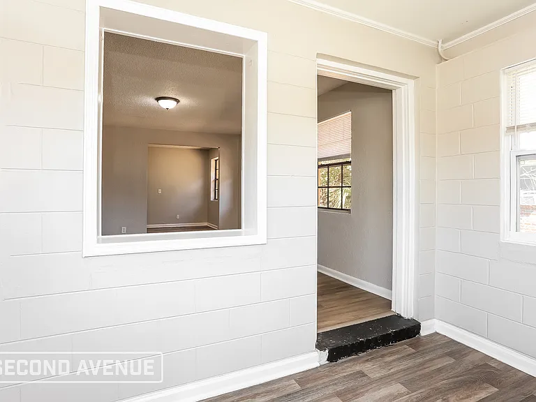 2727 W 45th St — Photo 9