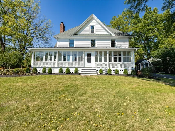 2780 Penfield Rd, Fairport, NY 14450