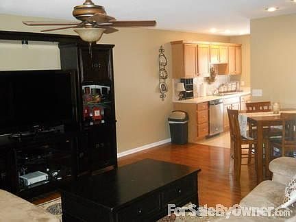 3rd image of 1313 Kensington Pl