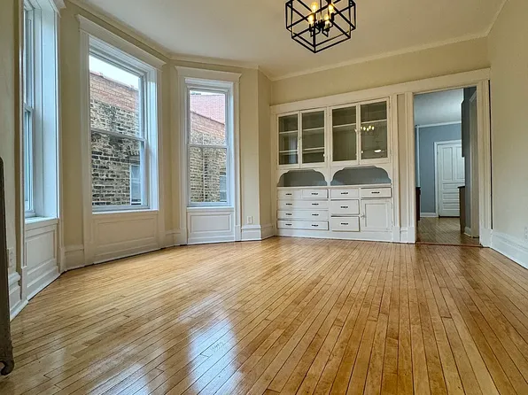 1844 W Grace St APT 1, Chicago, IL 60613