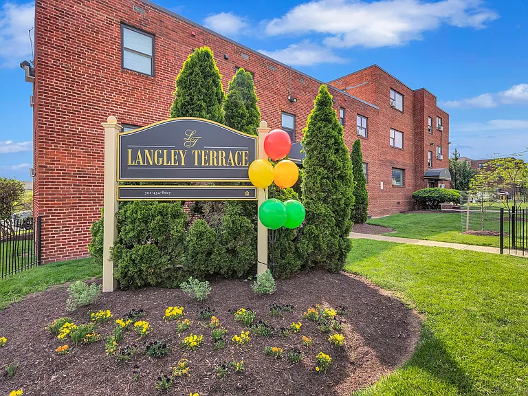 Langley Terrace — Photo 10