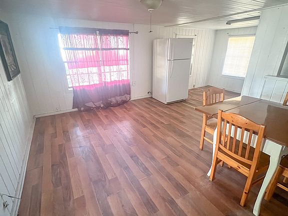 4th image of 117 Beach Dr