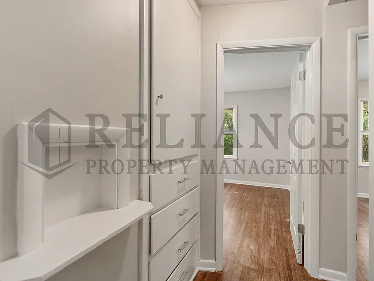 1122 S Quentin St — Photo 6