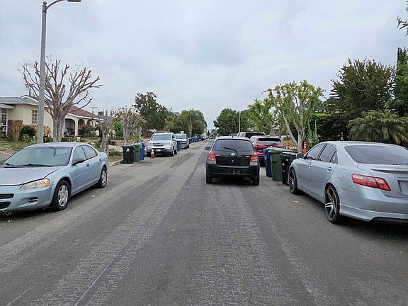 5th image of 8925 Greenbush Ave