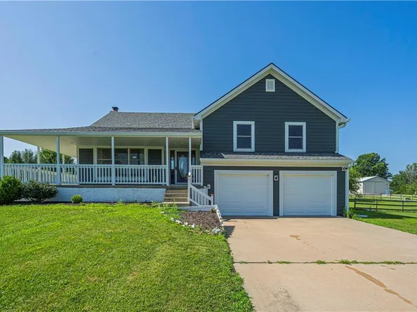 19311 E 215th St, Harrisonville, MO 64701