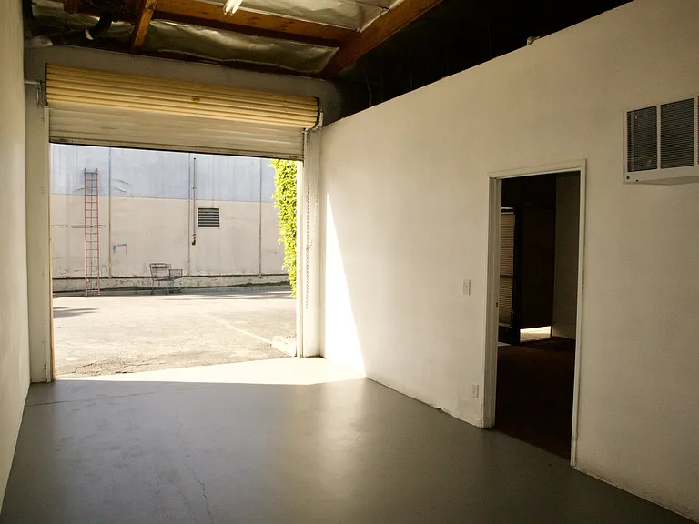 3732 W Century Blvd #9 — Photo 13