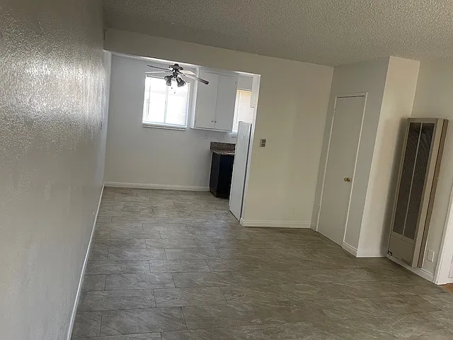 5105 Woodman Ave #10 — Photo 10