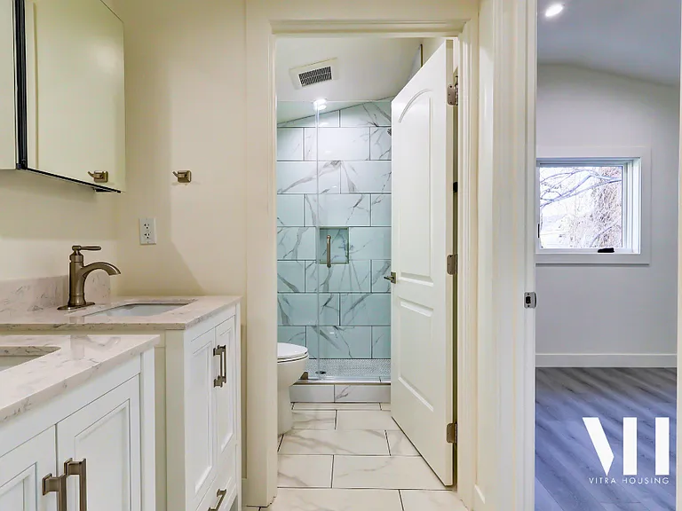 1032.75 | Five Bedroom, Four Bath| Detached Home