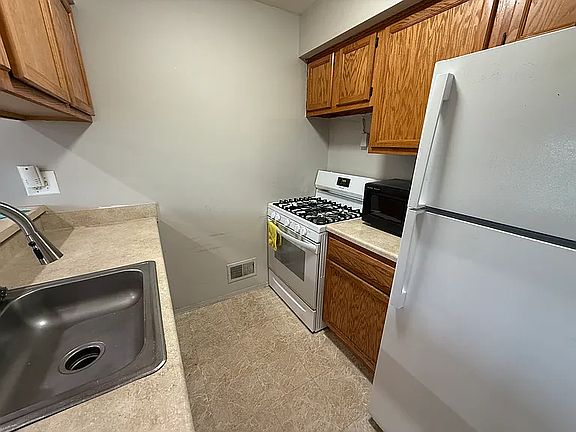 3rd image of 35304 Tall Oaks Dr #151