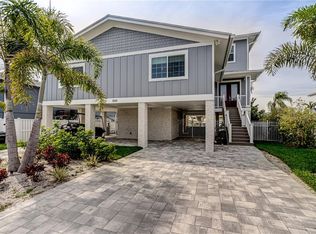 550 Lillian Dr, Madeira Beach, FL 33708