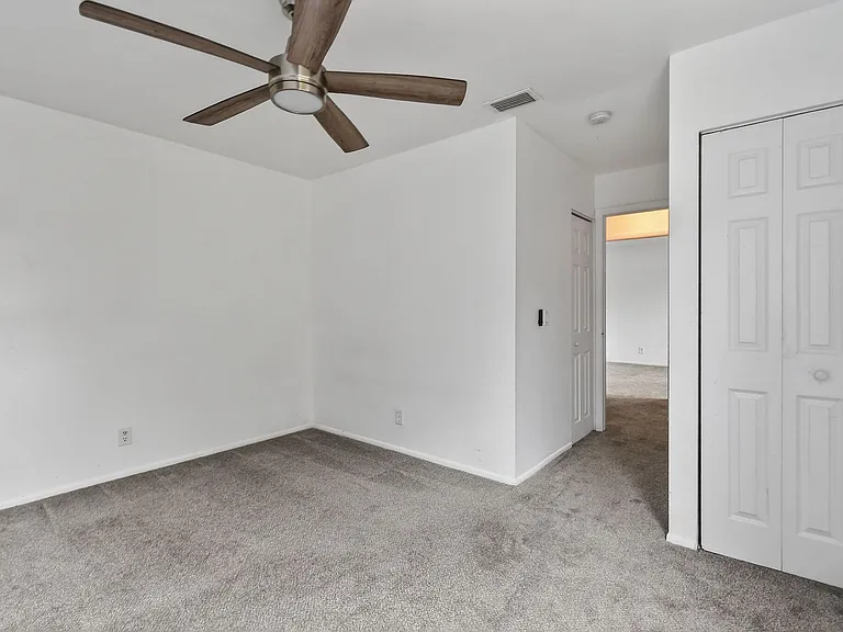 3502 Gardens East Dr #B — Photo 54