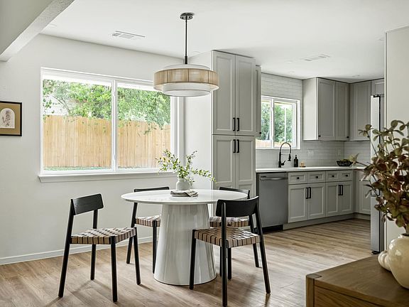 3rd image of 7107 Teaberry Dr