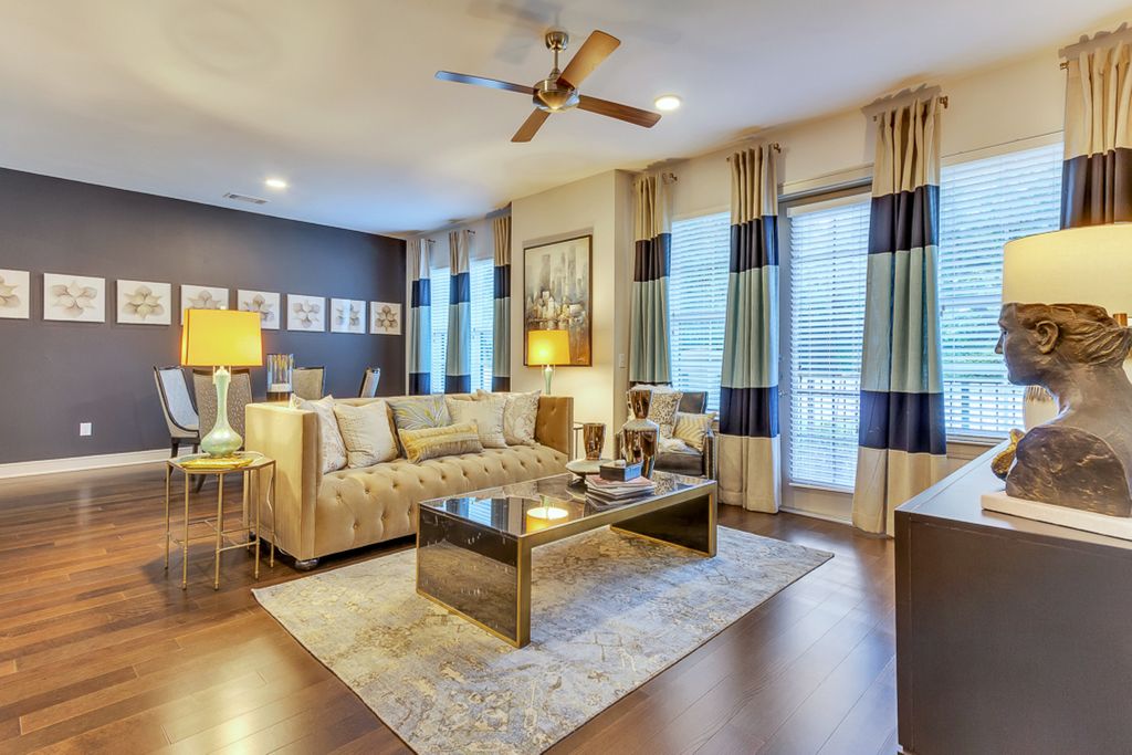 The Laurel Preston Hollow apartments in Dallas