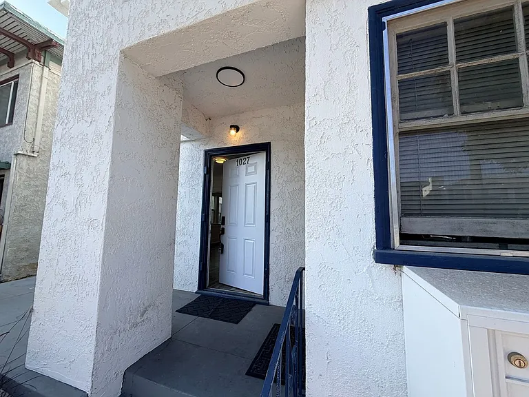 1027 E 2nd St — Photo 6