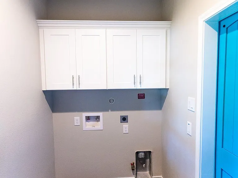 507 E Foley St — Photo 9