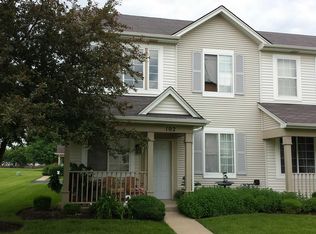 102 Azalea Cir, Romeoville, IL 60446