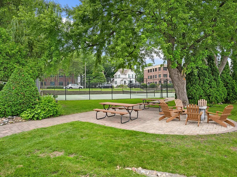 603 Lake St #115 — Photo 56