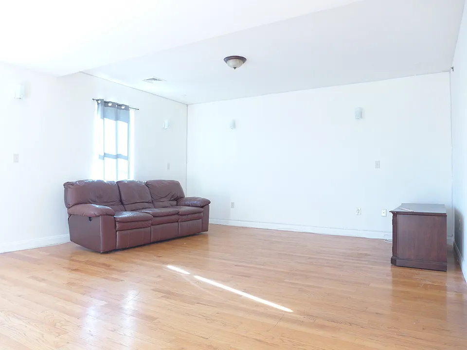 50 Dudley St #3