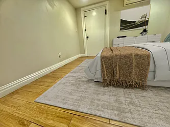 Rented by R New York