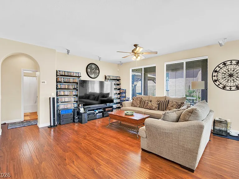 668 Sunrise Lake Pl — Photo 12