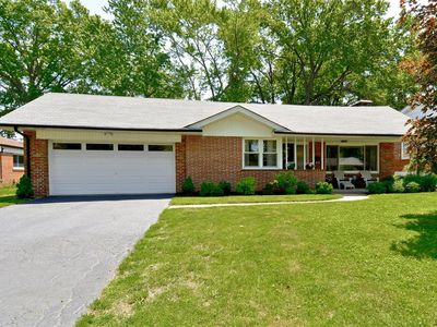 842 Barkley Sq, Saint Louis, MO, 63130