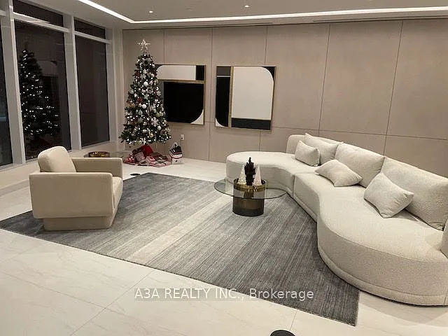 50 Upper Mall Way #Penthouse 02 — Photo 6