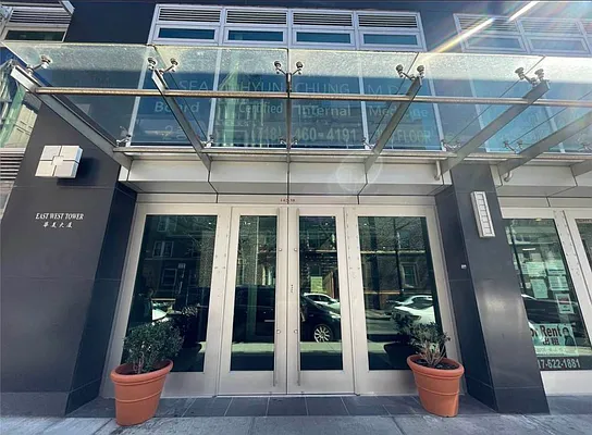 Rented by E Realty International Corp | media 16