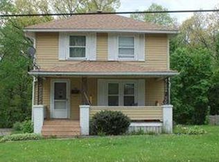88 Baker Ave, Hermitage, PA 16148