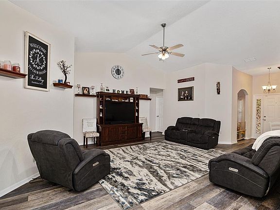 5th image of 15 Sequoia Drive Ln