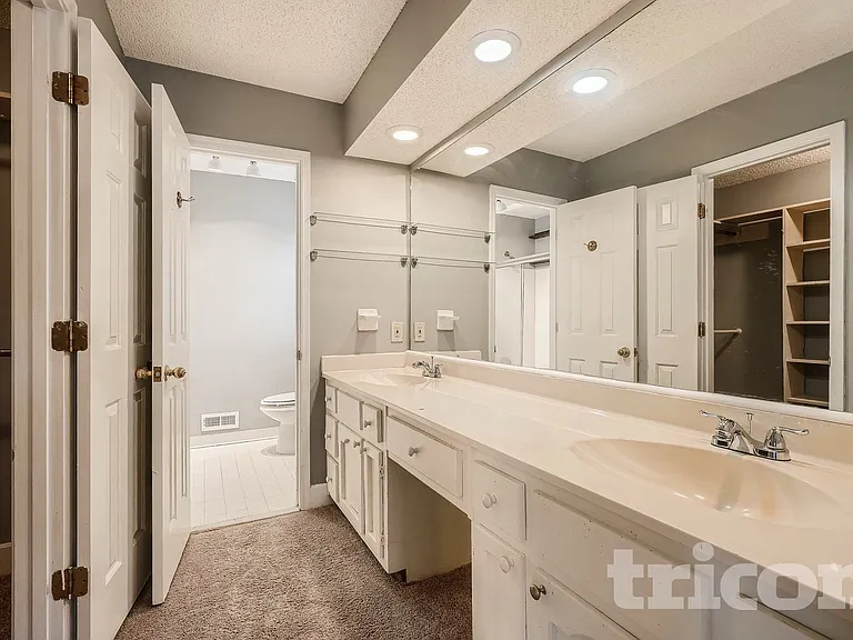 150 Tanglewood Dr — Photo 2