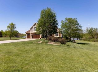 1824 N 700th Rd, Baldwin City, KS 66006