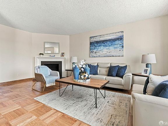3rd image of 2074 48th Ave