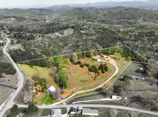 217 Countryside Ln, Madisonville, TN 37354