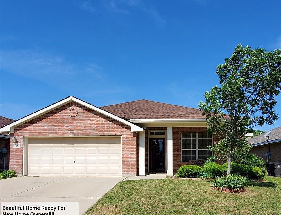 1st image of 7640 Hollow Forest Dr