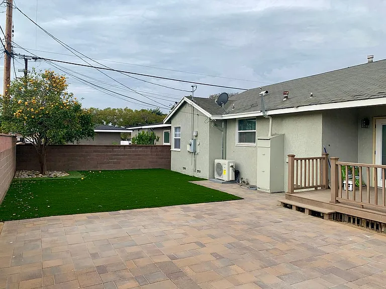 1808 Petaluma Ave — Photo 2