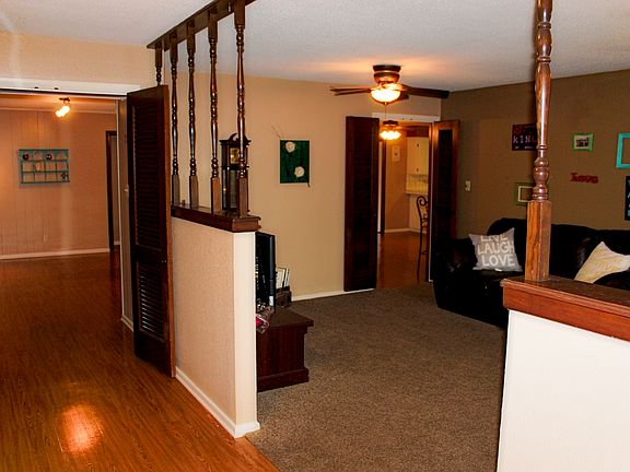 4th image of 2408 Louis Place Ave.