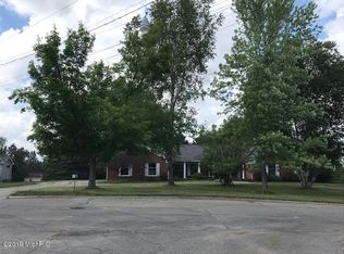 910 Dexter Ave, Big Rapids, MI 49307