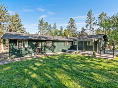 1033 Plumtree Ln, Grants Pass, OR, 97526