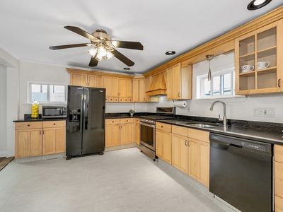 50 Bay Rd, Revere, MA, 02151