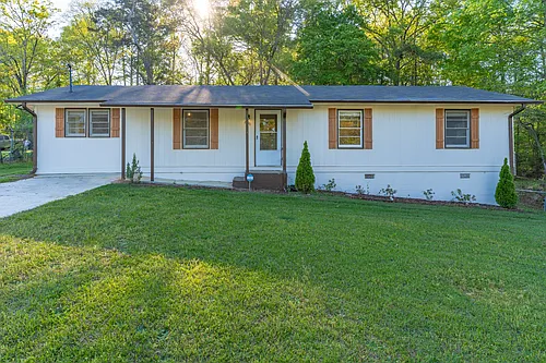2290 Pinetree Ln NE Photo 1