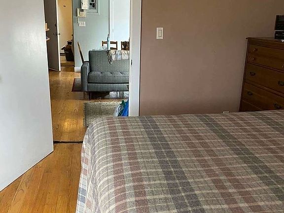 5th image of 490 Morgan Ave #4