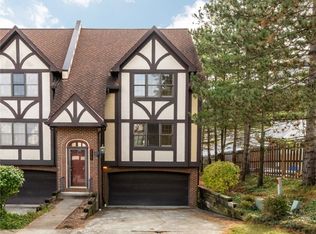 3517 Hampton Rd, Pepper Pike, OH 44124