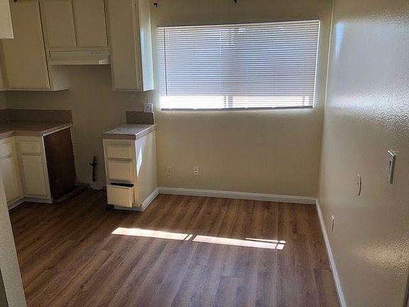 4th image of 9820 Park St APT D