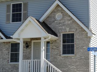 406 N Grainger Ln, Cortland, IL 60112