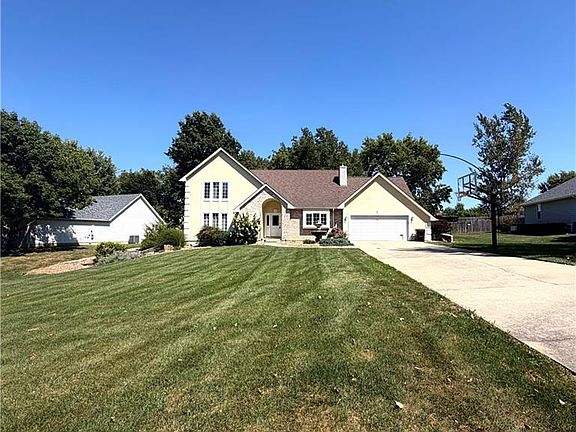 3rd image of 4135 Apple Ridge Rd