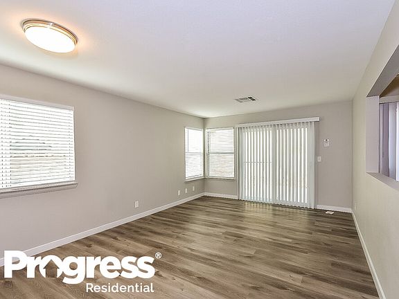 4th image of 2405 Sun Shores Dr