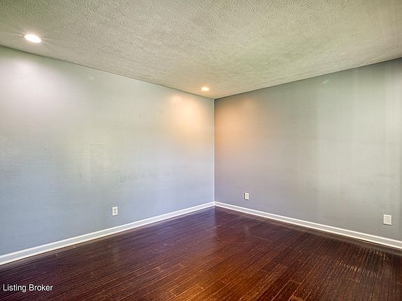 3rd image of 7418 Ronan Dr