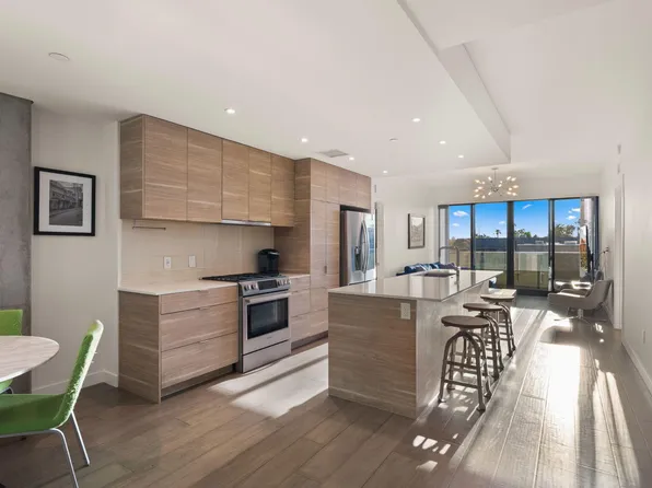 2300 E CAMPBELL Avenue #202, Phoenix, AZ 85016